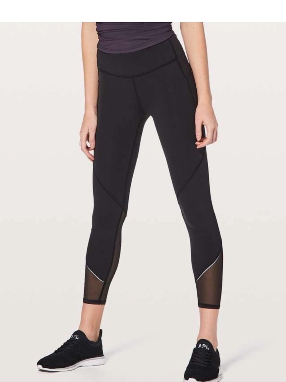 Lululemon Full Length Leggings with Mesh Panels - Black - Size 4